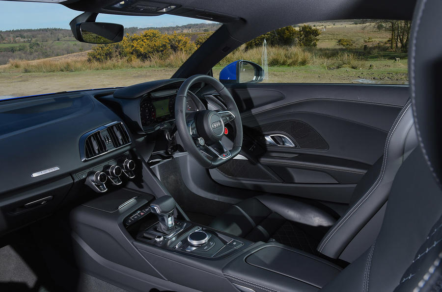 6 Audi r8 rws 2018 uk review cabin 0