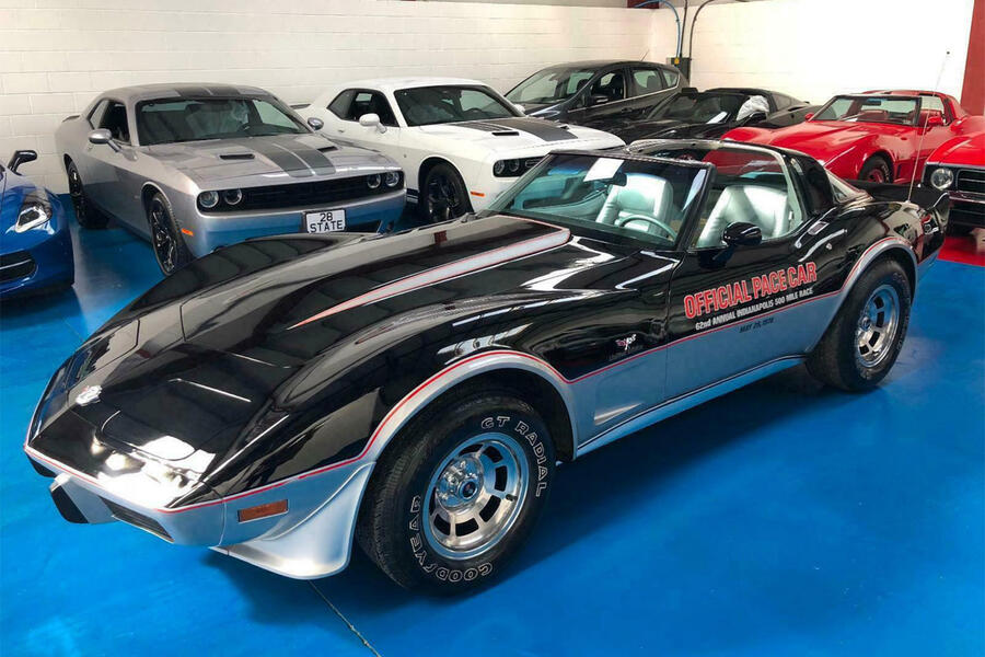 6 Chevrolet corvette c3 static front