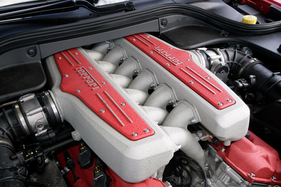 6 Ferrari 599 engine