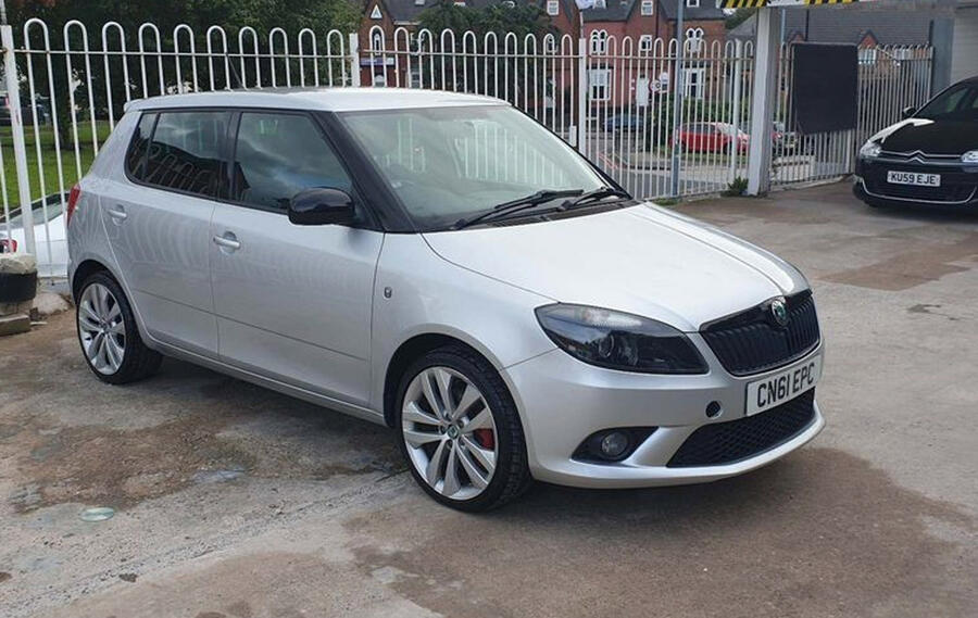 6 Skoda fabia vrs hero side