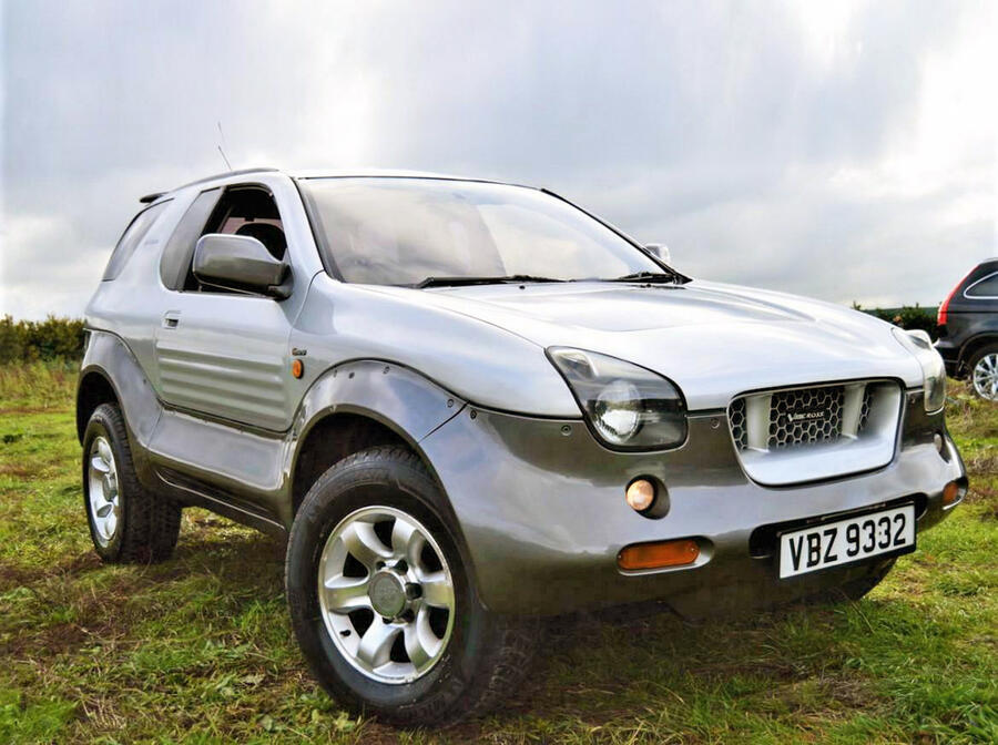 7 Isuzu vehicross front