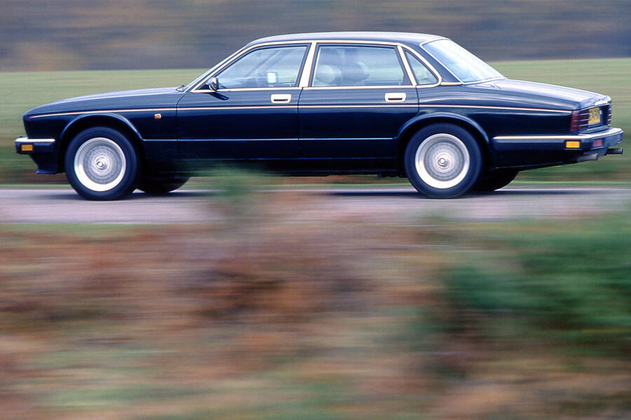 7 Jaguar xj40