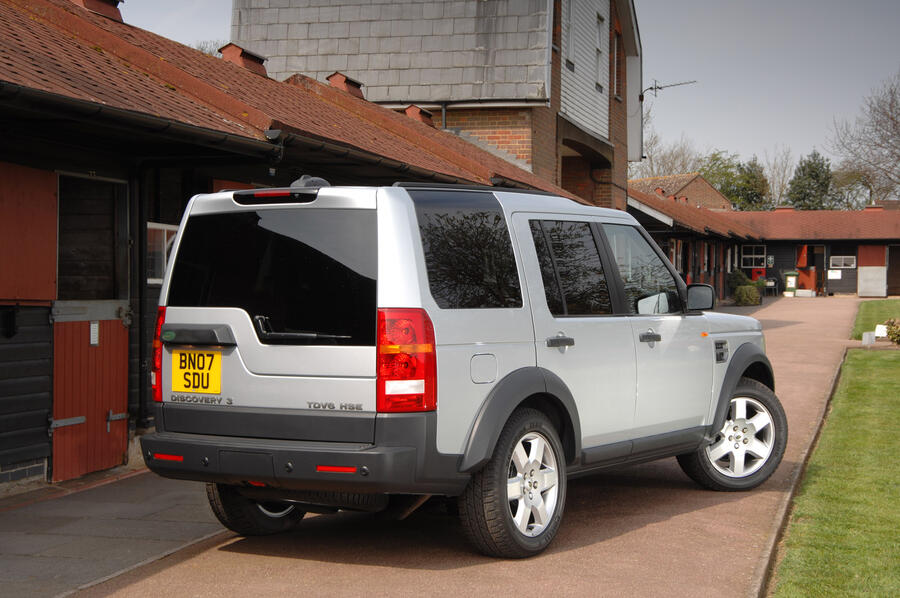 8 Land rover discovery mk3 static rear