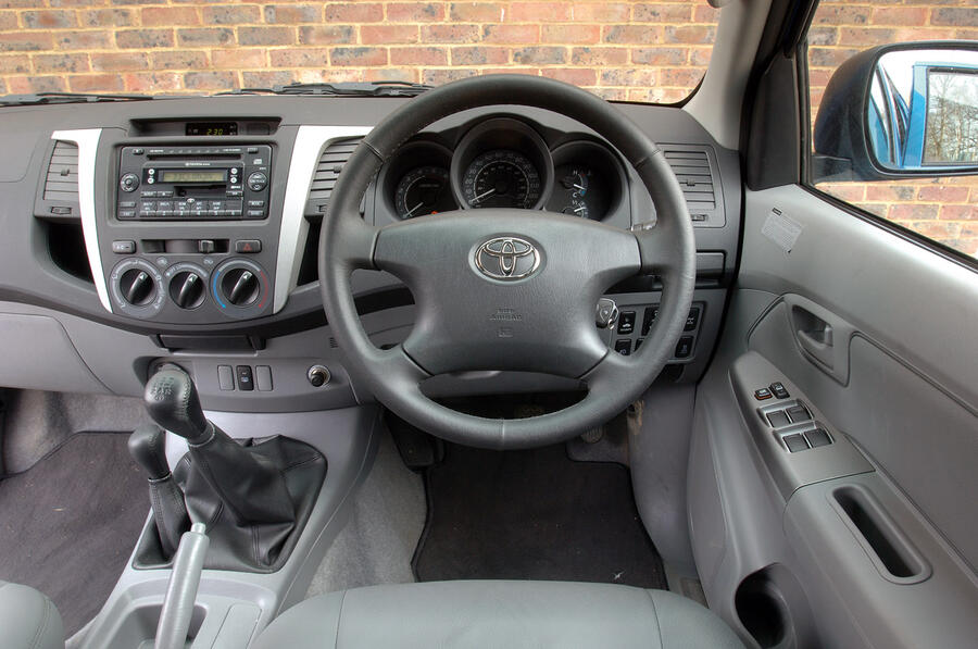 8 Toyota hilux interior