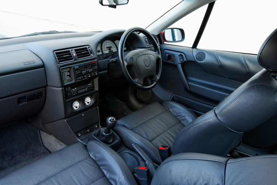8 Vauxhall calibra interior