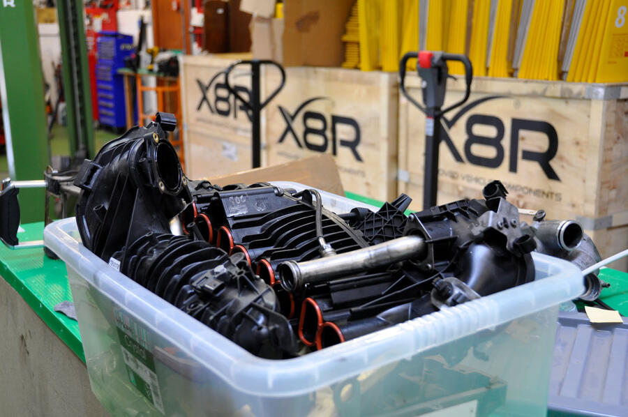 81 X8r improved parts feature   boxes