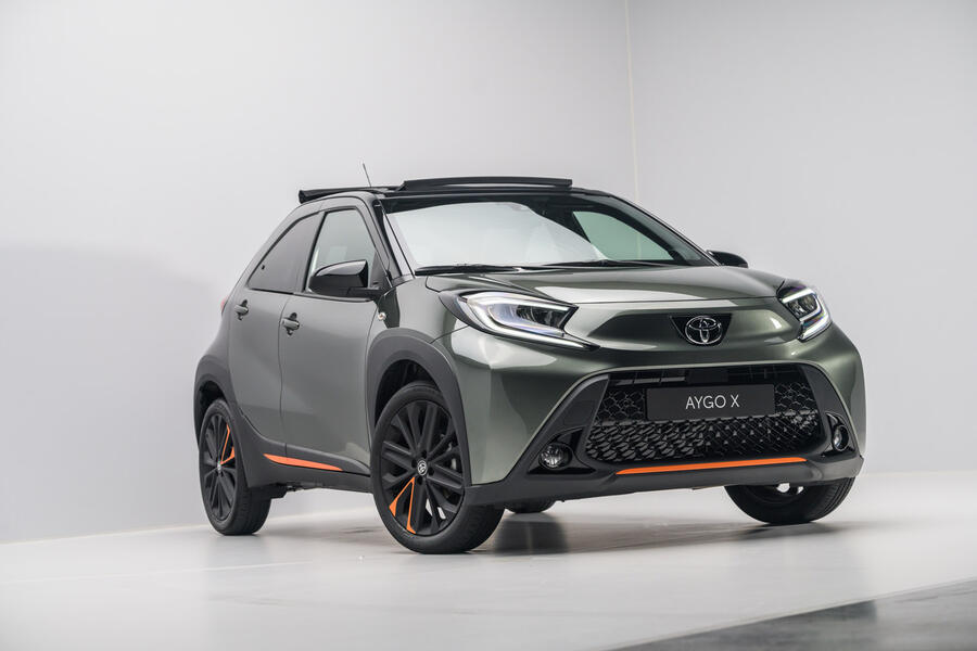 83 Toyota aygo x 2022 official images front
