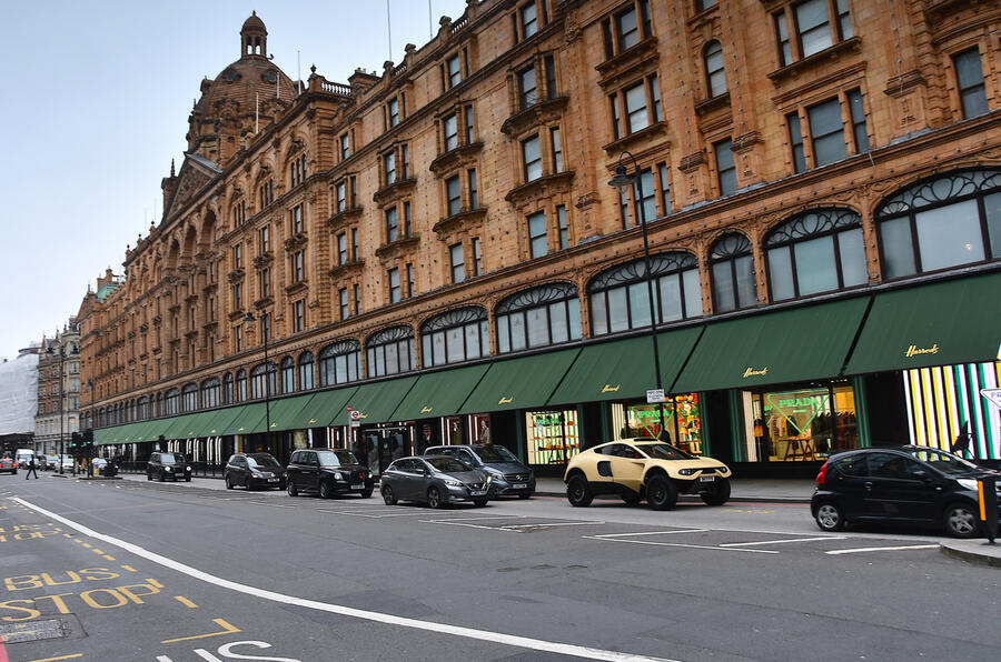 84 Prodrive hunter hypercar