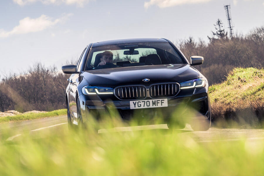 87 Bmw m550i vs mercedes amg e53 2021 twin test bmw on road front