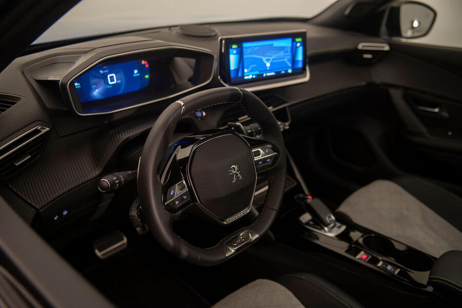 89 Peugeot e 2008 reveal studio cabin