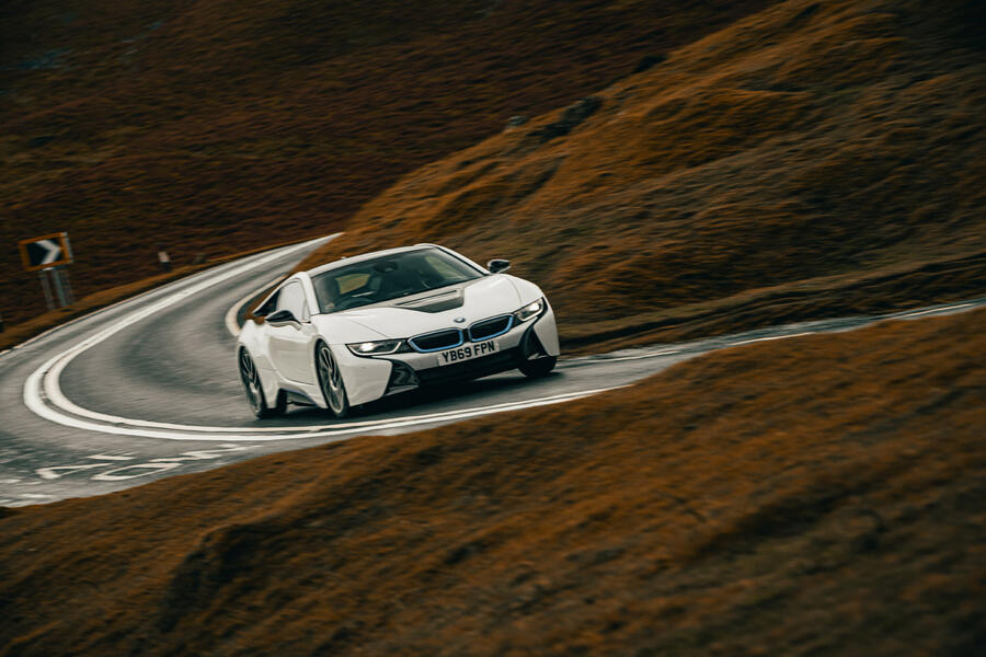 9 Bmw i8 hero front