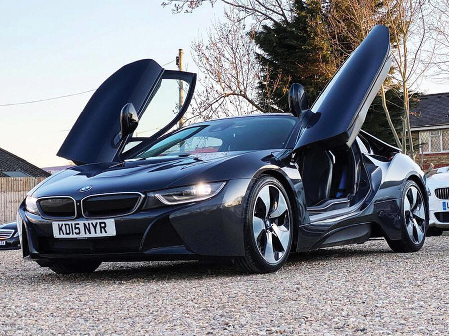9 Bmw i8 static front