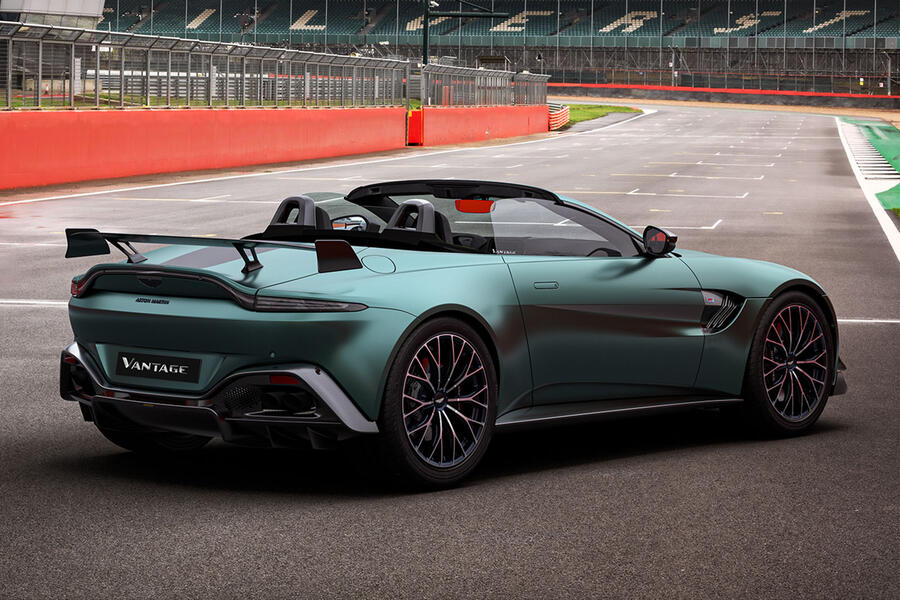 92 Aston martin vantage f1 edition official reveal images roadster