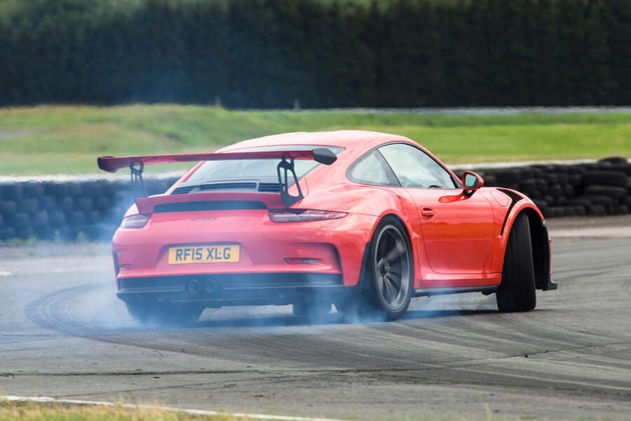 95 Porsche gt3 rs 991 rear