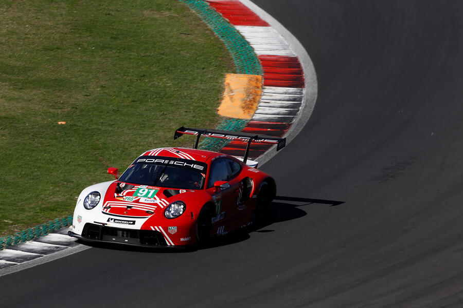 96 Porsche 911 rsr 19 drive cornering front