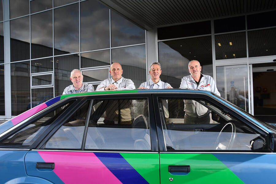 97 Nissan sunderland bluebird ev feature workers