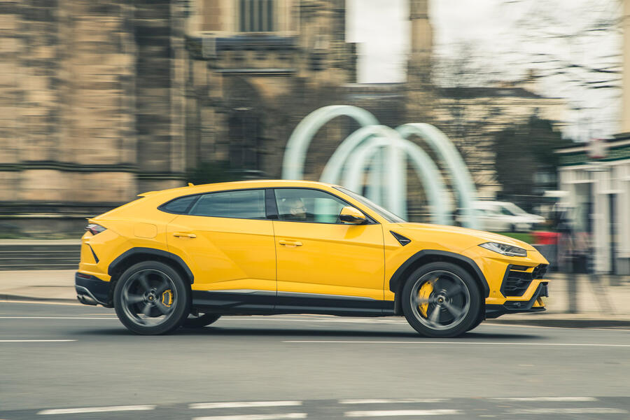 97 Luc ford puma st lamborghini urus 2021 0115