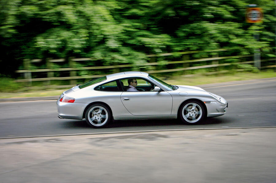 996 C
