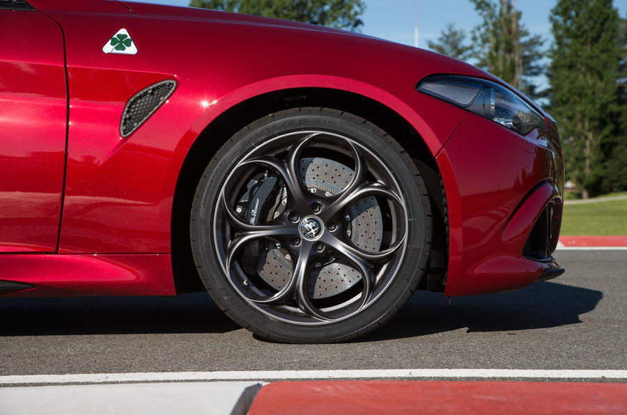 Alfa romeo giulia quadrifoglio alloy wheels 2 0