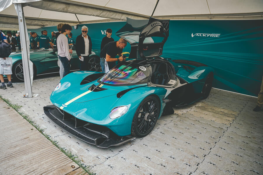 Aston valkyrie