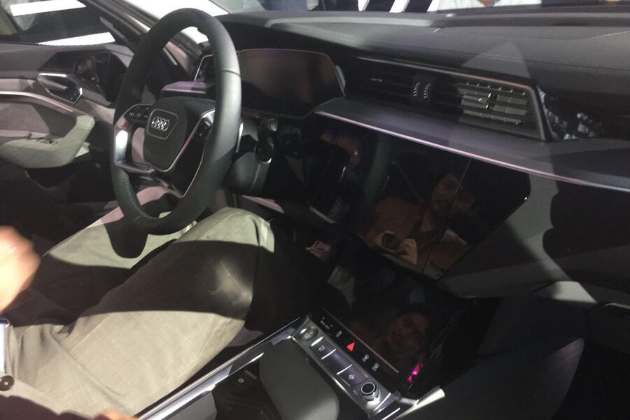 Audi e tron 2019 reveal cabin