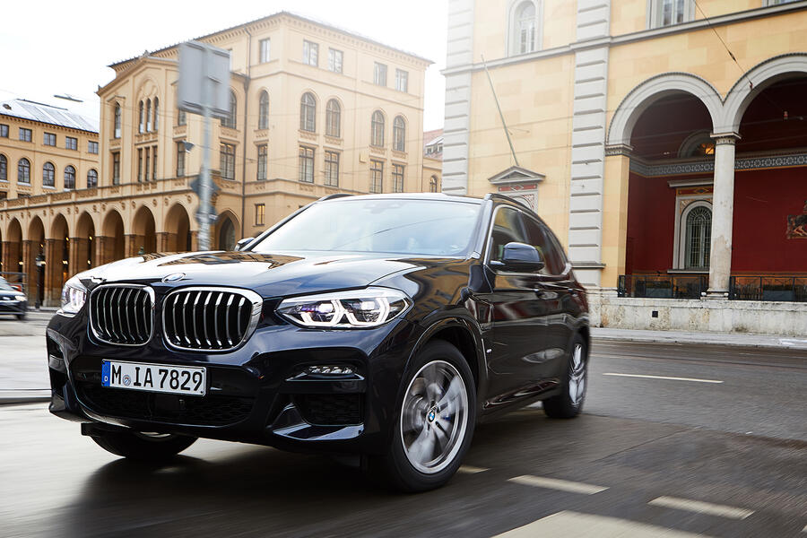 Bmw x3 phev geneva press 3