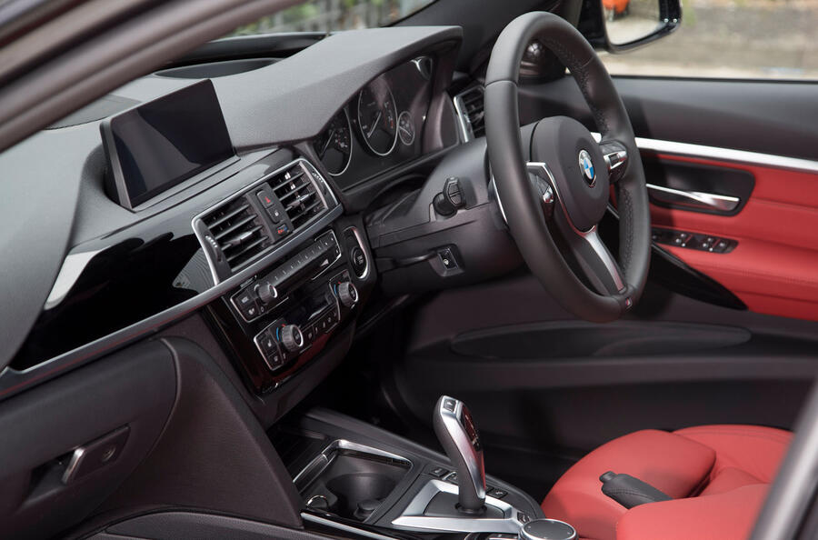 Bmw 330e rt 2017 764