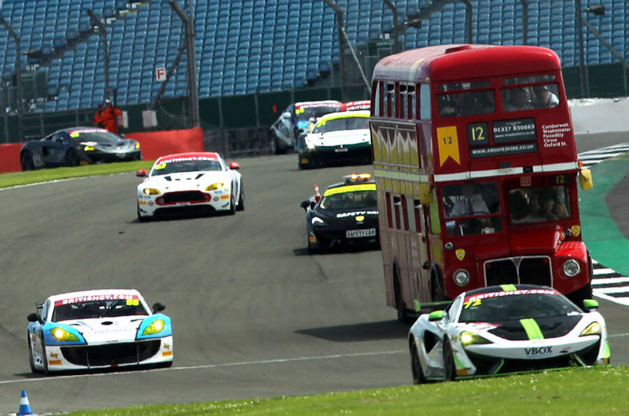 British gt bus silverstone