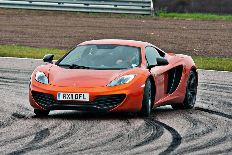 Crop mclaren mp4 12c 2011 0587k 0