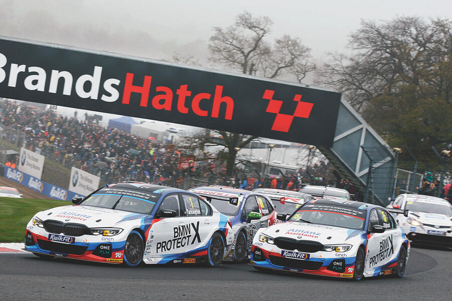 Cropped bmws bumping