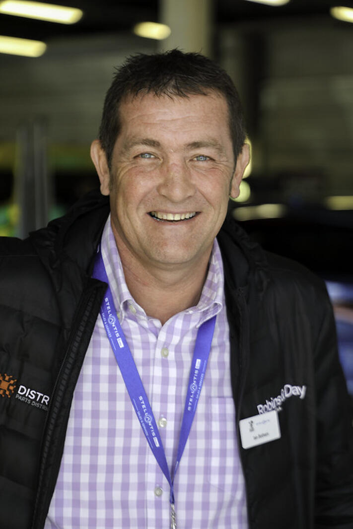 Ian botham stellantis