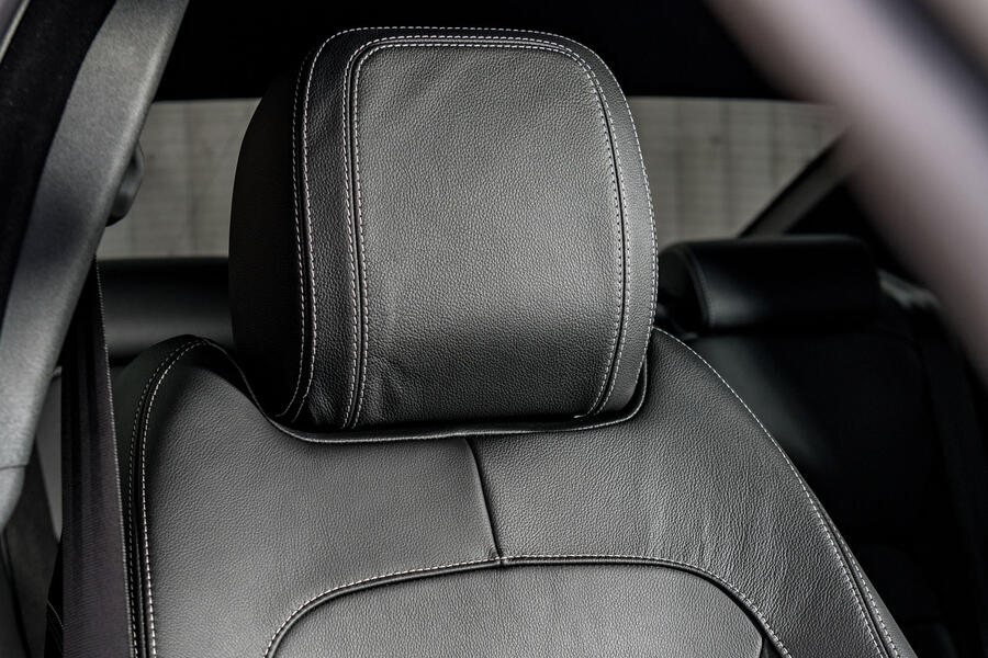 Jaguar xe 19my 200ps petrol 6544 hr