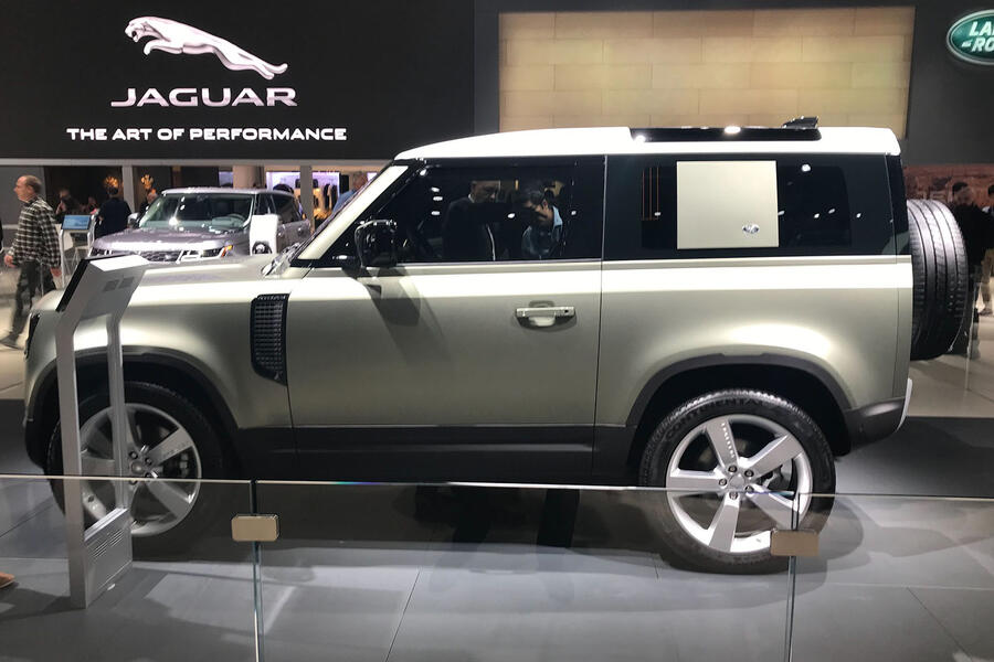 Land rover defender at la 2019