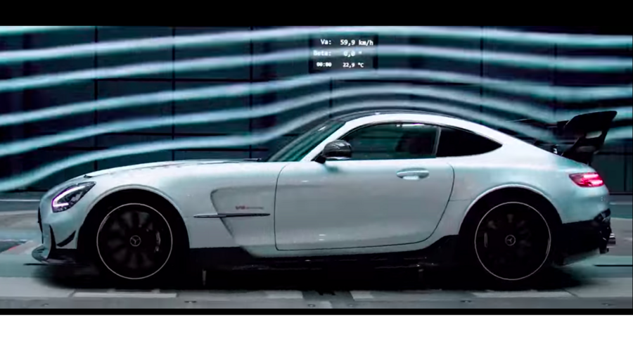 Mercedes amg gt black series video3