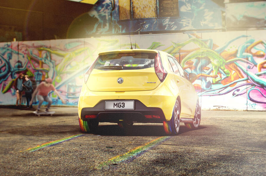 Mg colours the road