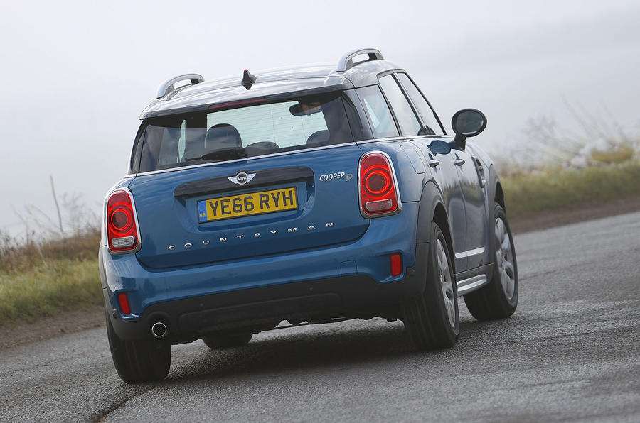 Mini countryman rear cornering 0 0