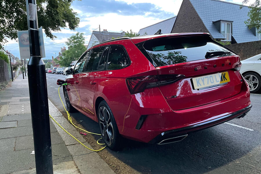 Octavia vrs iv estate 25 august