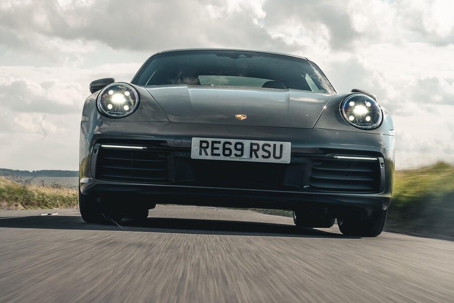 Porsche 911 2020 lt 2