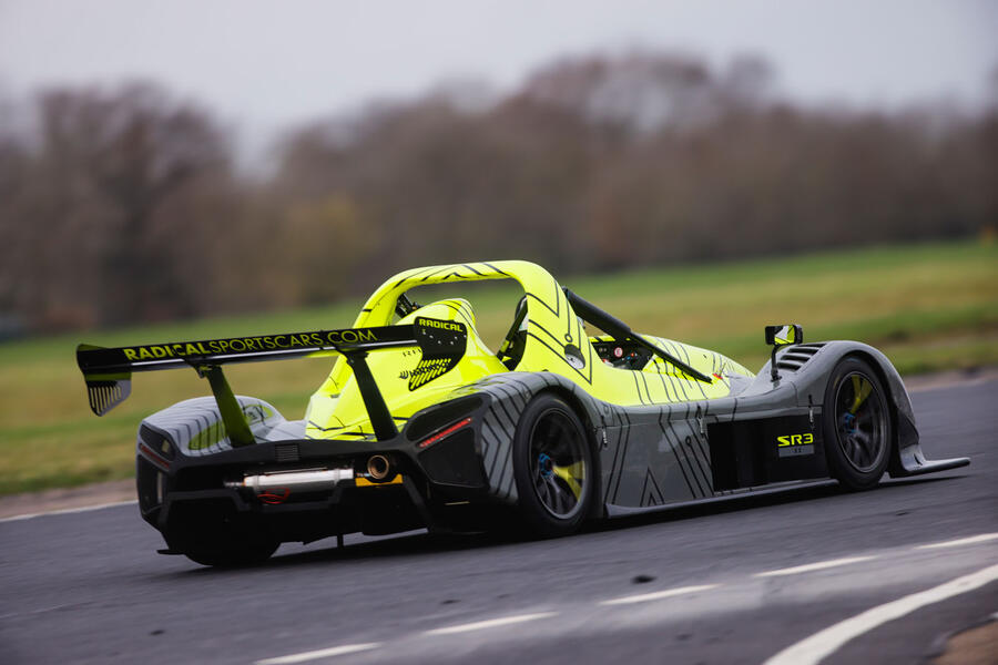 Radical sr3xx tracking rear