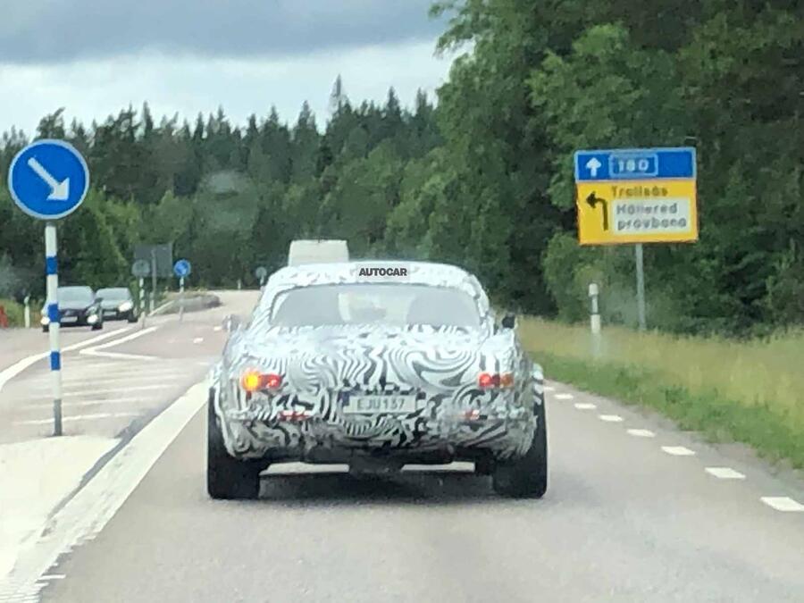 Volvo p1800 spyshots 2