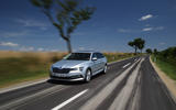 Skoda superb front action