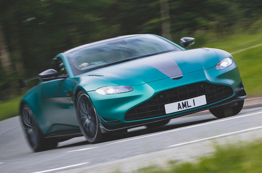 1 Aston Martin Vantage F1 2021 RT hero front