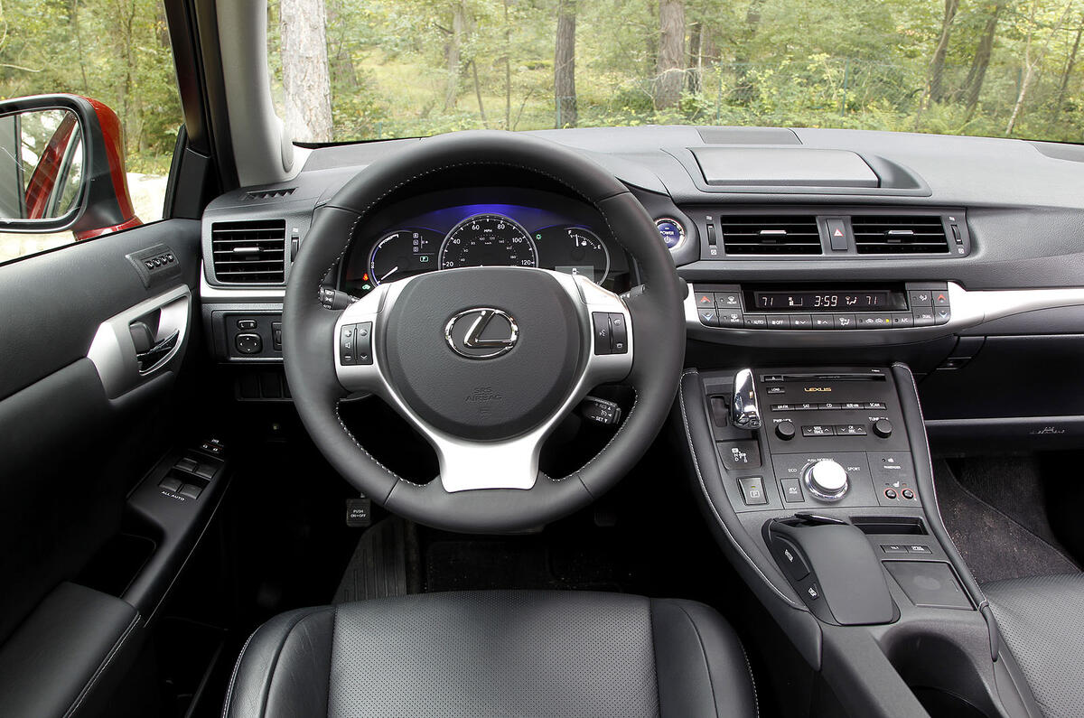 2891010521159121600x1060