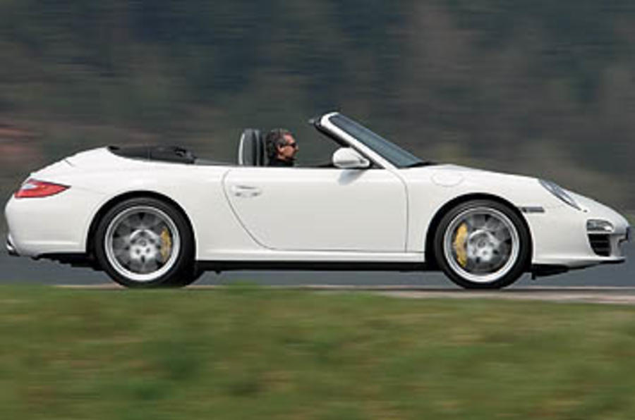 Porsche 911 Carrera 4 Cabriolet