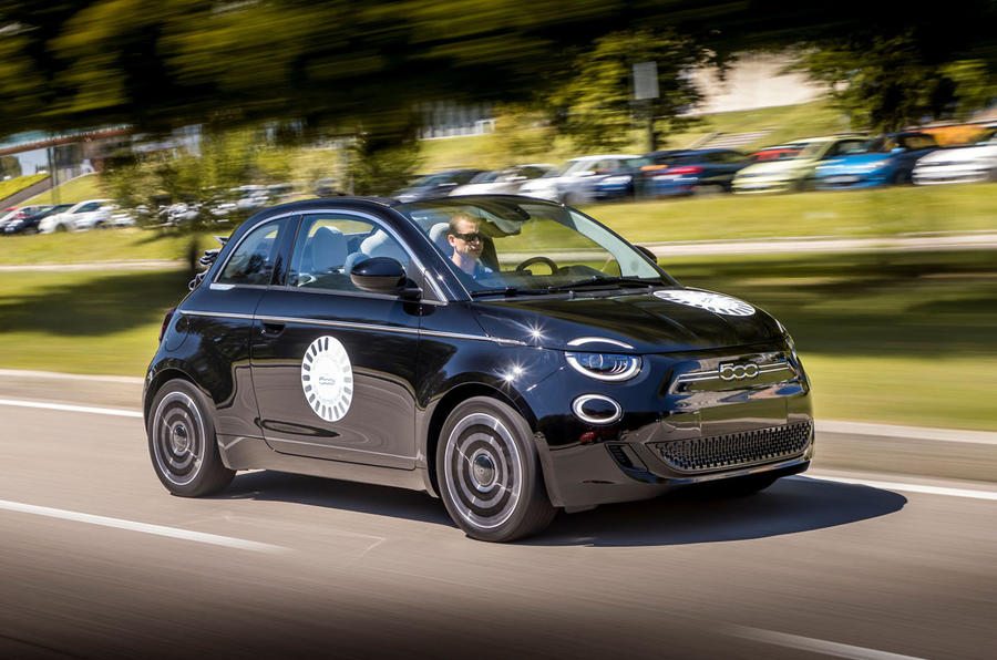 Fiat 500 electric 2021 first drive review - hero front