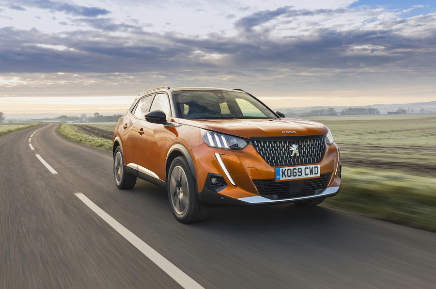 Peugeot 2008 GT Line front tracking