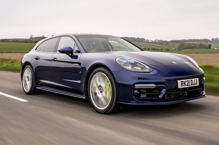 1 Porsche Panamera Turbo S E Hybrid ST 2021 UK FD hero front