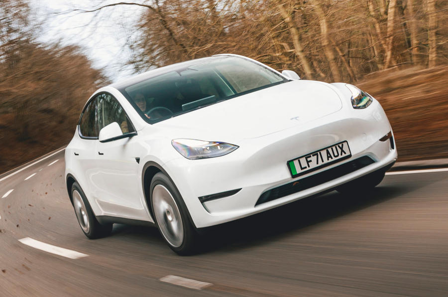 1 Tesla Model Y 2022 UK first drive review tracking front