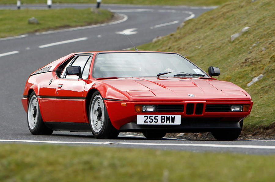 BMW M1 - hero front