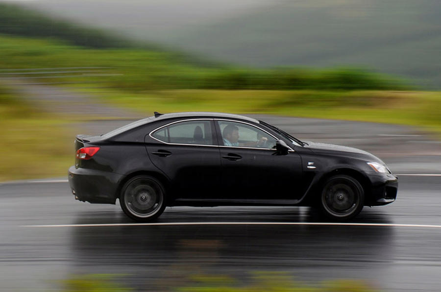 Lexus IS F - side